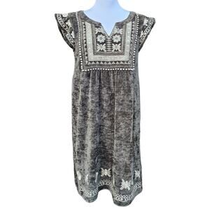 Embroidered Chenille Dress THML Size S Green Cap Sleeve Split Vneck Boho Small